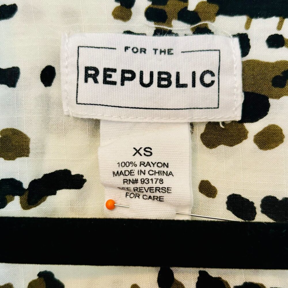 For The Republic Cropped Camo Short Sleeve Button-Up - Picture 8 of 9